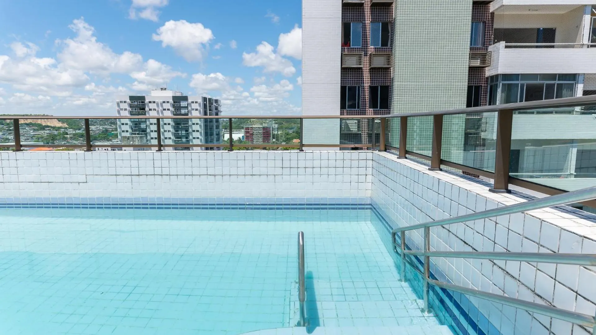 Apartamento Com Piscina Recife